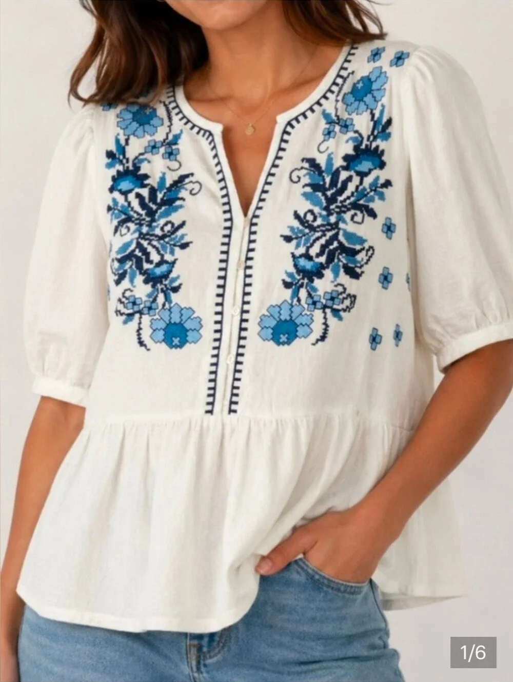 Solitaire By Anthropologie White Blouse with Blue Floral Embroidery Size XL